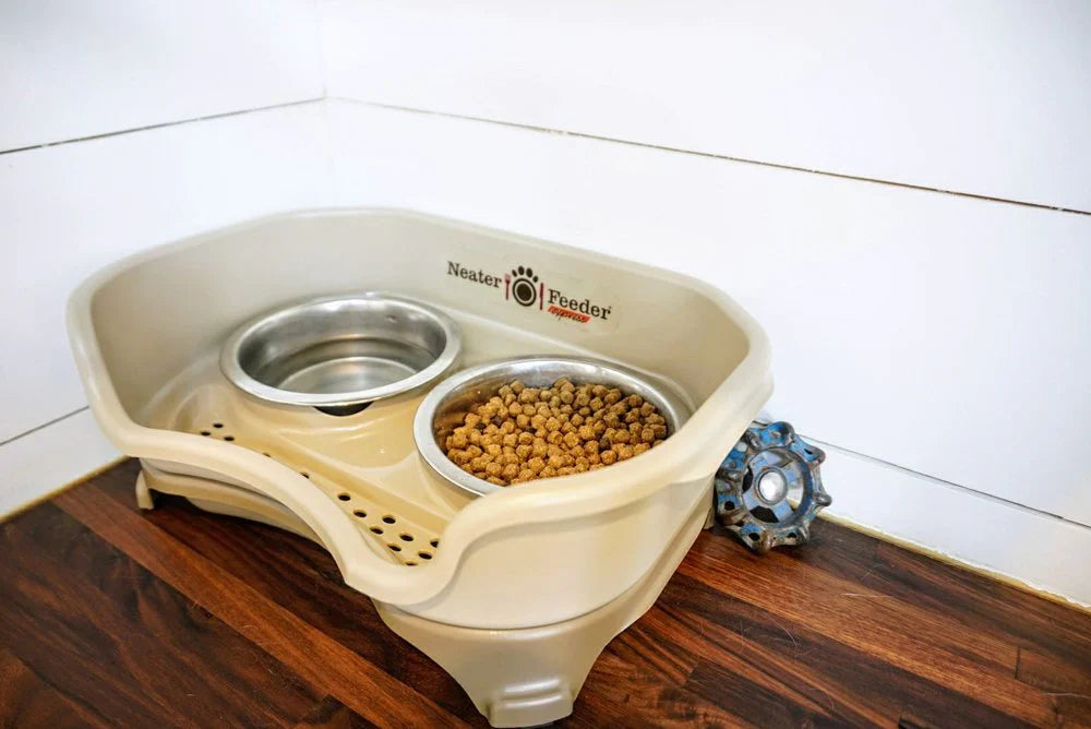 FEEDING AND BOWLS